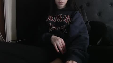 Snapshot of novafrey chatting on September 21, 2025, 1:46 pm Olivia online show from September 21, 2025, 1:46 pm