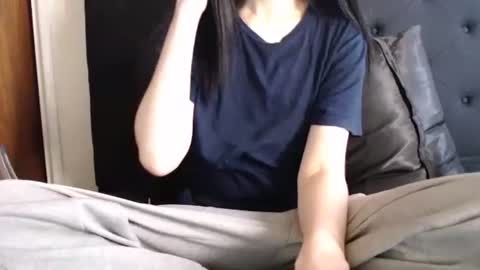 Olivia online show from November 2, 2025, 8:55 pm