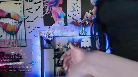 Nova Harper online show from October 7, 2025, 9:12 pm