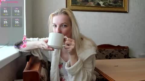 Nowelly online show from September 23, 2025, 5:21 am