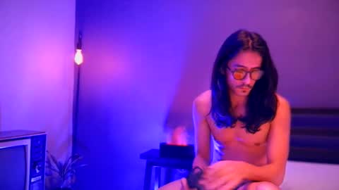 nudistalejo online show from December 2, 2025, 12:27 am