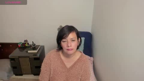 Snapshot of nuit_rose chatting on September 20, 2025, 2:34 am nuit_rose online show from September 20, 2025, 2:34 am