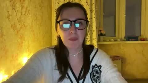 Snapshot of nuitblanche_vibes chatting on November 17, 2025, 7:30 pm nuitblanche_vibes online show from November 17, 2025, 7:30 pm