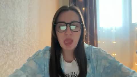 Snapshot of nuitblanche_vibes chatting on November 25, 2025, 8:03 am nuitblanche_vibes online show from November 25, 2025, 8:03 am