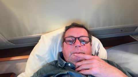 Snapshot of nurod chatting on December 14, 2025, 6:34 pm nurod online show from December 14, 2025, 6:34 pm