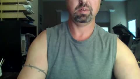 nvrenuff1979 online show from November 3, 2025, 12:39 pm