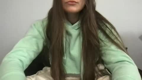 nvrgnkno online show from December 15, 2025, 3:27 pm