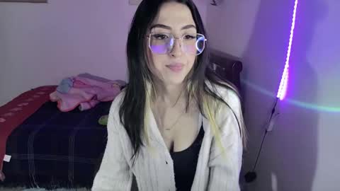 Snapshot of nymph_frida chatting on December 31, 2024, 5:22 am Frida online show from December 31, 2024, 5:22 am