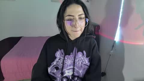 Snapshot of nymph_frida chatting on January 13, 2025, 10:03 am Frida online show from January 13, 2025, 10:03 am