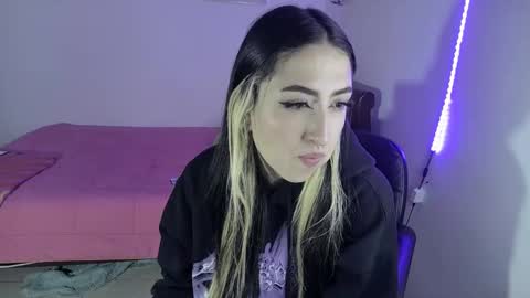 Snapshot of nymph_frida chatting on January 27, 2025, 11:54 am Frida online show from January 27, 2025, 11:54 am