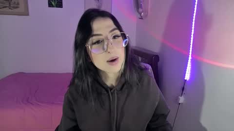 Snapshot of nymph_frida chatting on January 28, 2025, 6:16 am Frida online show from January 28, 2025, 6:16 am