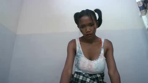 nympholinha online show from February 7, 2025, 3:55 am