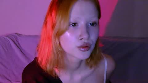 Snapshot of nyra_thira chatting on October 16, 2025, 1:28 am nyra_thira online show from October 16, 2025, 1:28 am