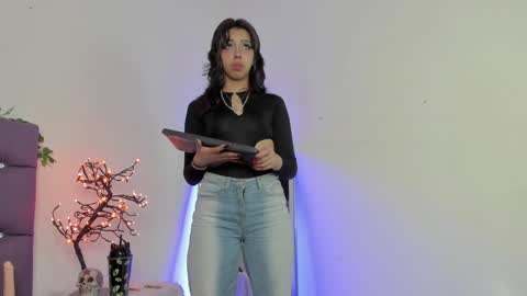 Snapshot of nyx_nayla chatting on December 5, 2024, 9:50 am online show from December 5, 2024, 9:50 am