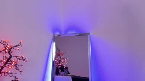 Snapshot of nyx_nayla chatting on December 5, 2024, 12:55 pm online show from December 5, 2024, 12:55 pm