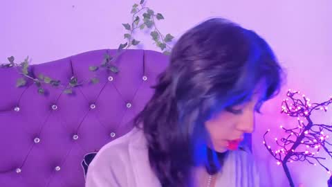 Snapshot of nyx_nayla chatting on December 9, 2024, 12:08 pm online show from December 9, 2024, 12:08 pm