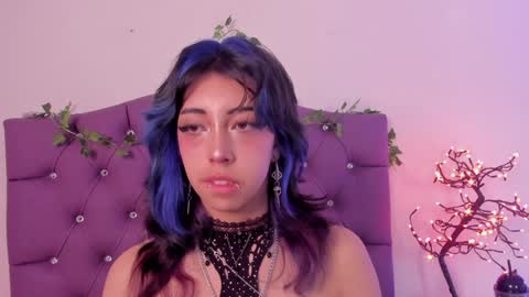 Snapshot of nyx_nayla chatting on December 10, 2024, 2:17 pm online show from December 10, 2024, 2:17 pm