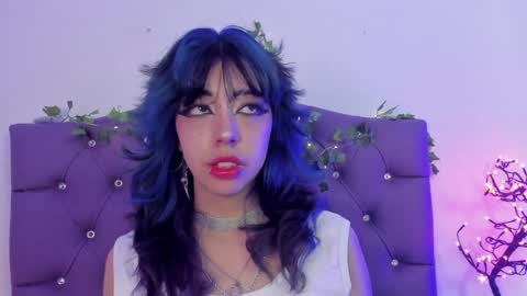 Snapshot of nyx_nayla chatting on December 11, 2024, 9:23 pm online show from December 11, 2024, 9:23 pm