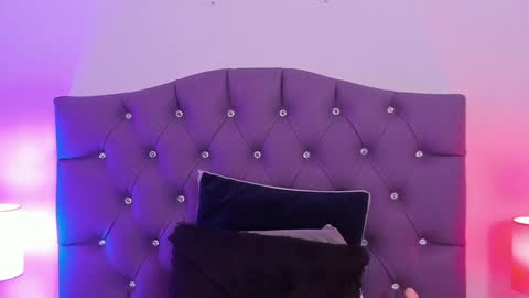 Snapshot of nyx_nayla chatting on January 17, 2025, 3:43 pm online show from January 17, 2025, 3:43 pm