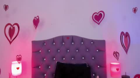 Snapshot of nyx_nayla chatting on February 20, 2025, 10:48 am online show from February 20, 2025, 10:48 am