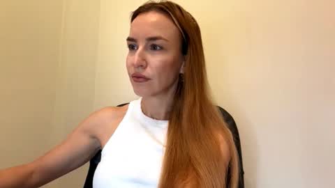 Snapshot of nyxelia_ chatting on October 20, 2025, 7:20 am Anastasia online show from October 20, 2025, 7:20 am