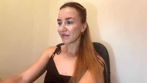 Snapshot of nyxelia_ chatting on October 21, 2025, 7:20 am Anastasia online show from October 21, 2025, 7:20 am