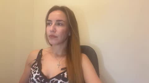 Snapshot of nyxelia_ chatting on November 3, 2025, 8:15 am Anastasia online show from November 3, 2025, 8:15 am