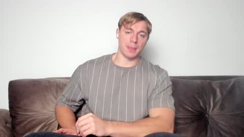 Snapshot of o_r_b_i_t chatting on December 11, 2024, 2:11 pm o_r_b_i_t online show from December 11, 2024, 2:11 pm