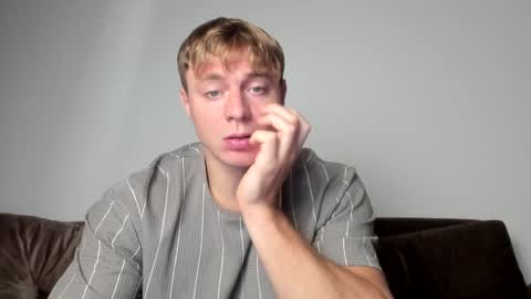 Snapshot of o_r_b_i_t chatting on January 25, 2025, 12:58 pm o_r_b_i_t online show from January 25, 2025, 12:58 pm