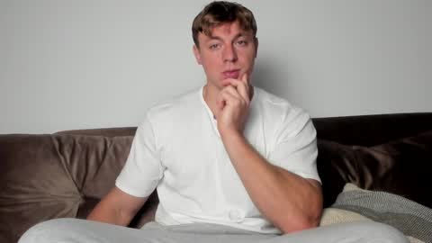 Snapshot of o_r_b_i_t chatting on January 31, 2025, 1:02 pm o_r_b_i_t online show from January 31, 2025, 1:02 pm