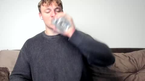 Snapshot of o_r_b_i_t chatting on February 3, 2025, 6:39 pm o_r_b_i_t online show from February 3, 2025, 6:39 pm