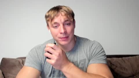 Snapshot of o_r_b_i_t chatting on February 10, 2025, 6:35 pm o_r_b_i_t online show from February 10, 2025, 6:35 pm