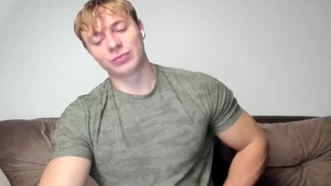 Snapshot of o_r_b_i_t chatting on February 18, 2025, 4:48 pm o_r_b_i_t online show from February 18, 2025, 4:48 pm