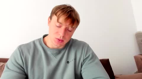 Snapshot of o_r_b_i_t chatting on February 20, 2025, 10:05 am o_r_b_i_t online show from February 20, 2025, 10:05 am