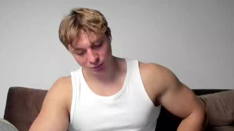 Snapshot of o_r_b_i_t chatting on February 26, 2025, 6:21 pm o_r_b_i_t online show from February 26, 2025, 6:21 pm