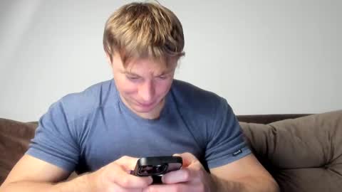 Snapshot of o_r_b_i_t chatting on March 1, 2025, 12:23 pm o_r_b_i_t online show from March 1, 2025, 12:23 pm