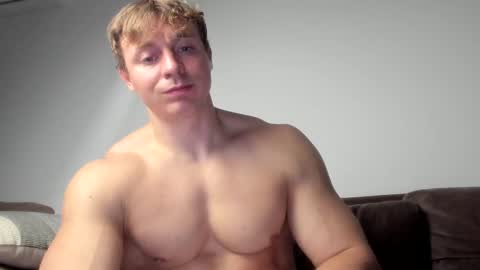 Snapshot of o_r_b_i_t chatting on March 12, 2025, 5:07 pm o_r_b_i_t online show from March 12, 2025, 5:07 pm