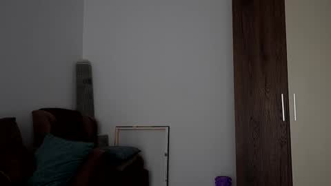 Snapshot of o_r_b_i_t chatting on November 8, 2025, 8:25 am o_r_b_i_t online show from November 8, 2025, 8:25 am