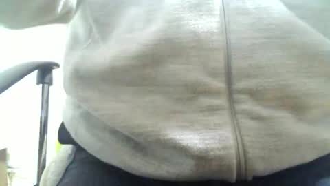 obahiro823844 online show from November 5, 2025, 9:31 am