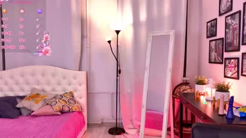 Lana online show from November 16, 2025, 8:25 pm