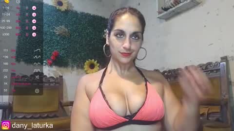 Snapshot of odalisca_bellydancer chatting on January 24, 2025, 6:46 am Daniela Dany online show from January 24, 2025, 6:46 am