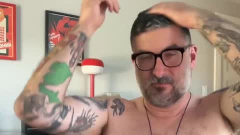 Office Dad online show from October 5, 2025, 8:18 pm