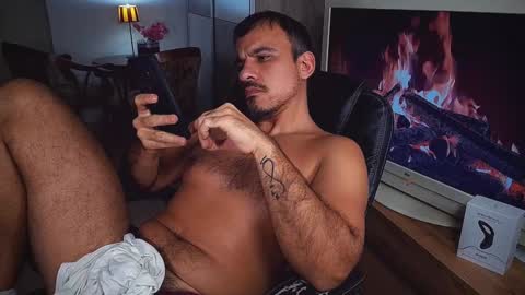 officeman7 online show from December 1, 2024, 7:47 pm