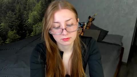 Snapshot of ogle_blg chatting on December 16, 2025, 9:25 am ogle_blg online show from December 16, 2025, 9:25 am