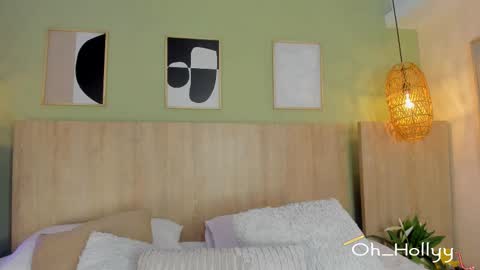 Snapshot of oh_hollyy chatting on December 4, 2025, 11:19 am Holly online show from December 4, 2025, 11:19 am