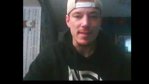 Snapshot of oh_you_know69 chatting on December 23, 2024, 11:06 pm who dares  toss me some  tips lets have fun online show from December 23, 2024, 11:06 pm