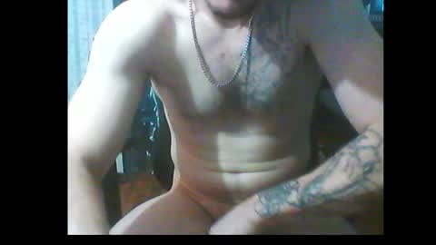 Snapshot of oh_you_know69 chatting on December 26, 2024, 8:32 pm who dares  toss me some  tips lets have fun online show from December 26, 2024, 8:32 pm