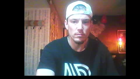 Snapshot of oh_you_know69 chatting on January 2, 2025, 2:00 am who dares  toss me some  tips lets have fun online show from January 2, 2025, 2:00 am