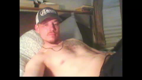 Snapshot of oh_you_know69 chatting on February 14, 2025, 3:11 am who dares  toss me some  tips lets have fun online show from February 14, 2025, 3:11 am