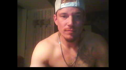 Snapshot of oh_you_know69 chatting on March 4, 2025, 7:30 am who dares  toss me some  tips lets have fun online show from March 4, 2025, 7:30 am